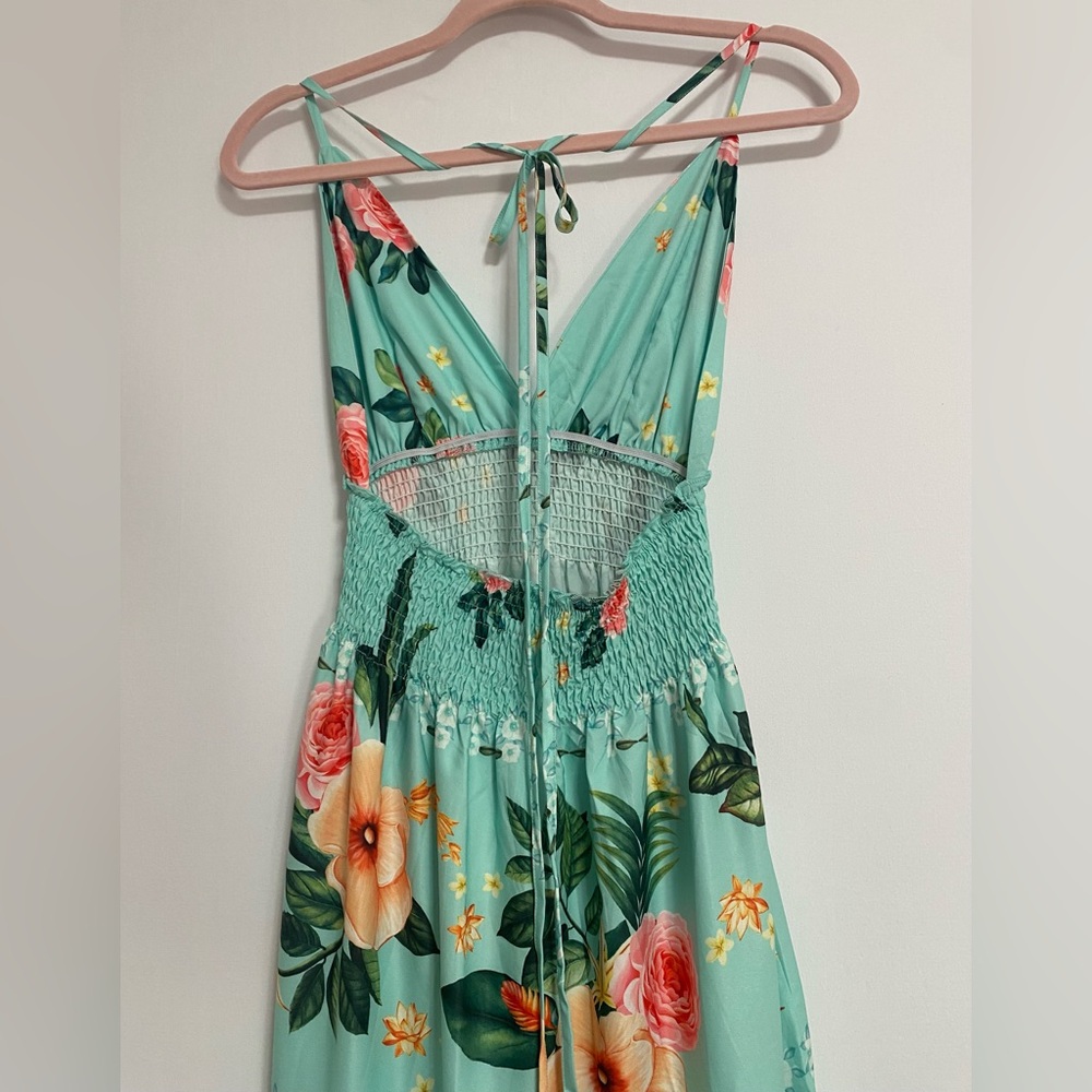 Elegant Floral Maxi Dress in Teal - Picture 4 of 11